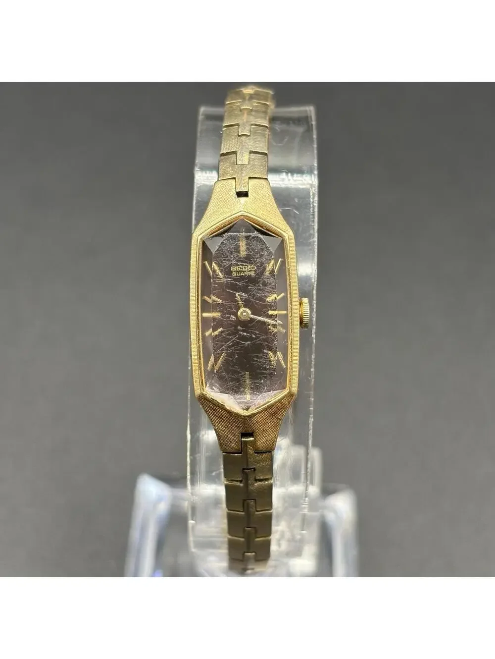 Vintage Seiko Faceted Gold-Tone Ladies Watch Dark Plum/Violet Dial 1320-533H